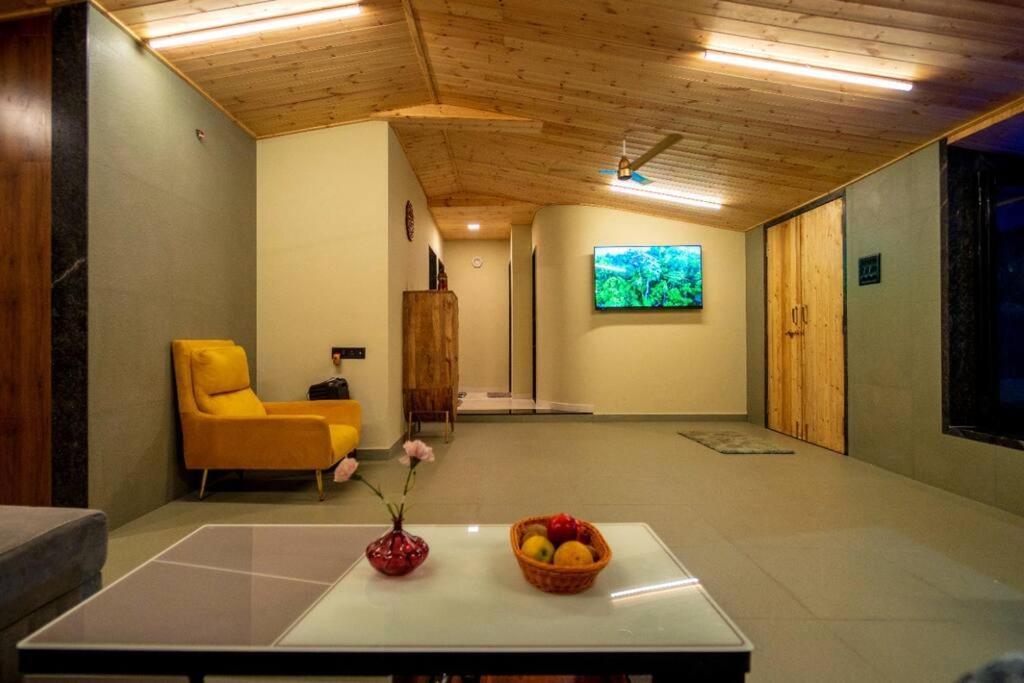 Spicy Mango Lakeside Abode - Luxurious Villa In Pawana Лонавла Екстер'єр фото